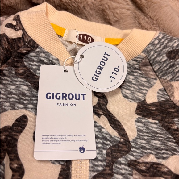 Gigrout Kids Gray Camo Jacket - Picture 2 of 4